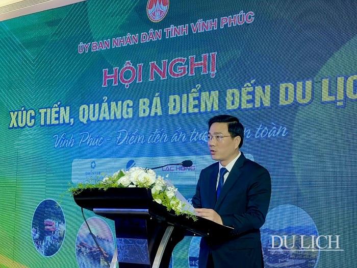 Phó Chủ tịch thường trực UBND tỉnh Vĩnh Phúc Vũ Việt Văn phát biểu tại hội nghị